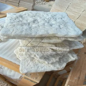 finshes-crazy-stone-one-world-stone